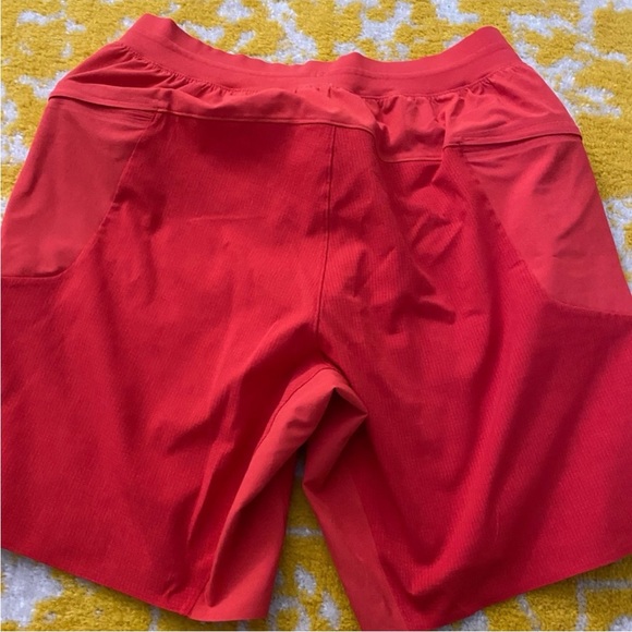Lululemon two tone red train to beach swim trunks board shorts - Picture 2 of 6